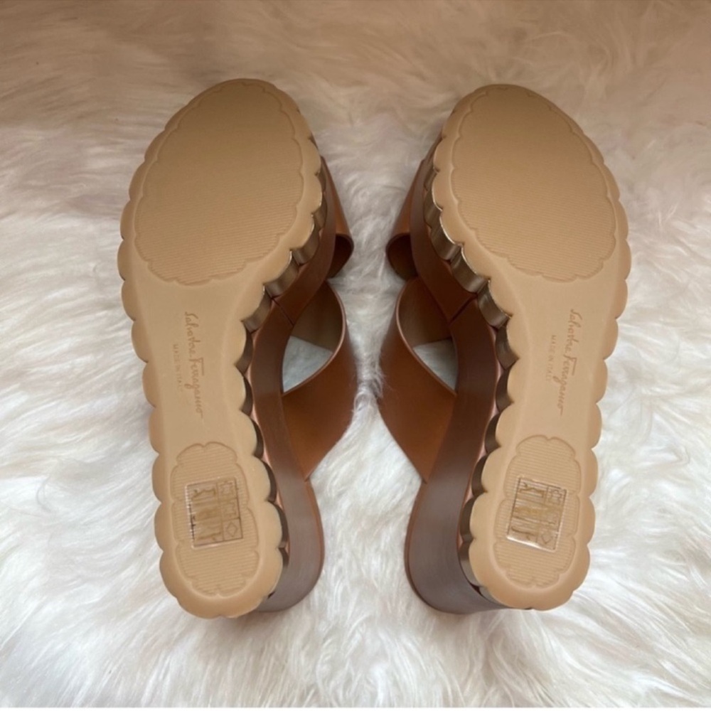 New! Salvatore Ferragamo Nicosia Wedge Platform Sandals in Brown Leather - Picture 13 of 14